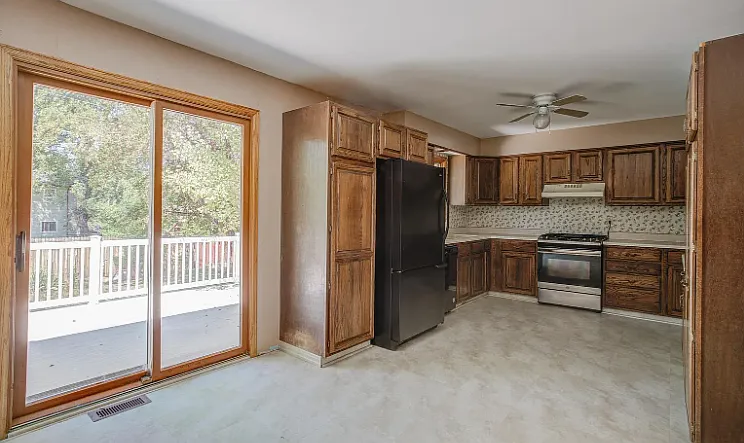 1440 Jamaica Dr — Photo 4