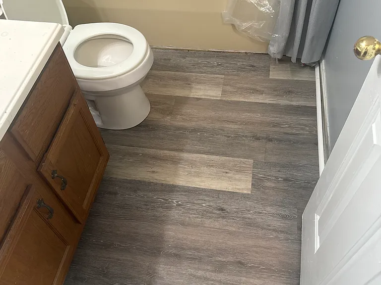 413 N Western Ave — Photo 16