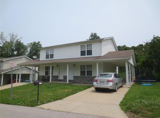 230 Diekamp Ln, Saint Charles, MO 63303