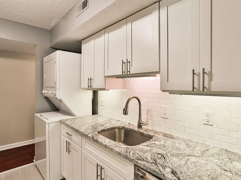 1608 Redbird Cv — Photo 9