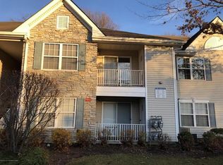 822 Wedgewood Cir, Belford, NJ 07718