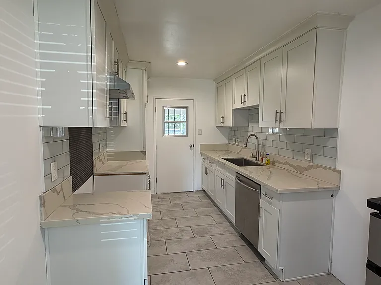 3110 Hodges Ave — Photo 4