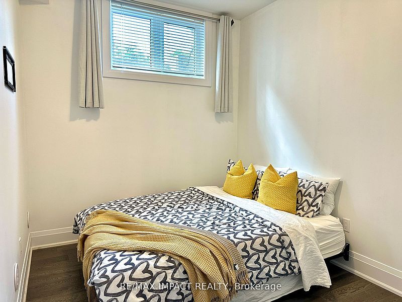 North York Townhouse for rent - 2 Bedrooms — photo 7