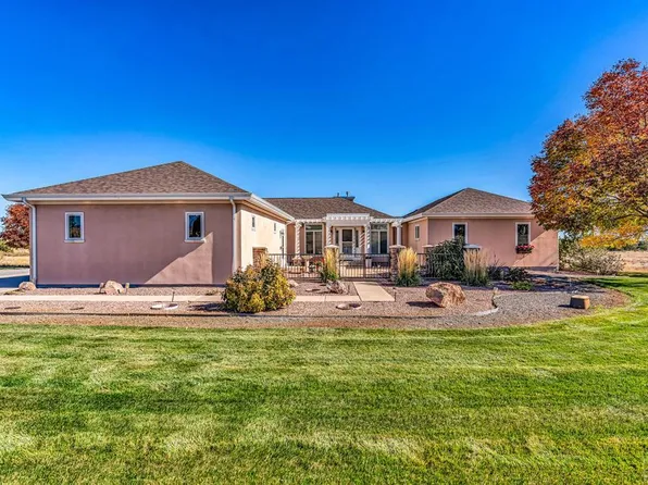 5741 Saint Charles River Dr, Pueblo, CO 81004