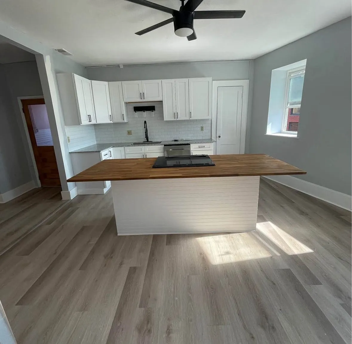 2 bed, 1100 sqft, $1,395 — Photo 1
