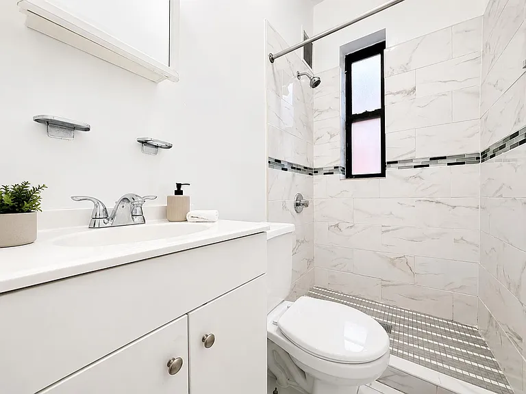 1270 1st Ave #6E — Photo 8