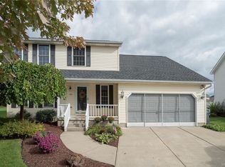 100 Newberry Ln, Lancaster, NY