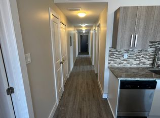 192 5th Ave #1018359, Ottawa, ON K1S2M9