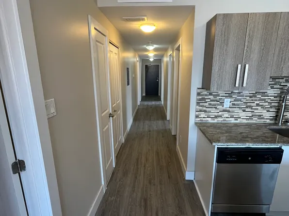 192 Fifth Avenue, 192 5th Ave, Ottawa, ON K1S 2M9