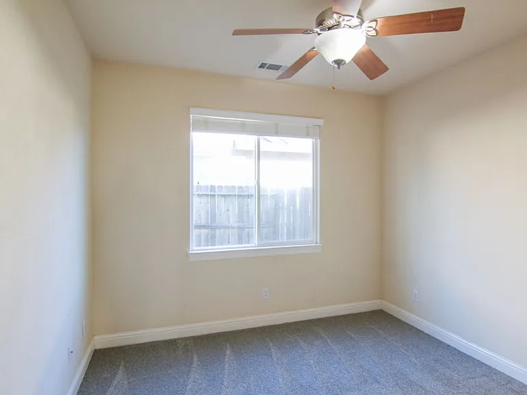 620 San Gabriel St — Photo 23