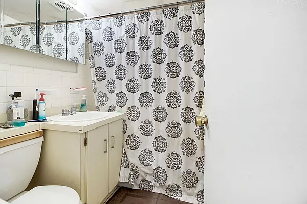 Rented by LG Fairmont Group | media 38