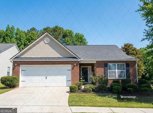 958 Village View Cir, Loganville, GA 30052