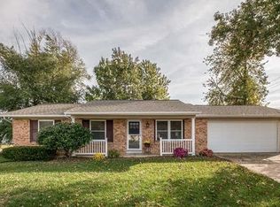 1300 Cinnamon Hills Dr, Saint Charles, MO 63303
