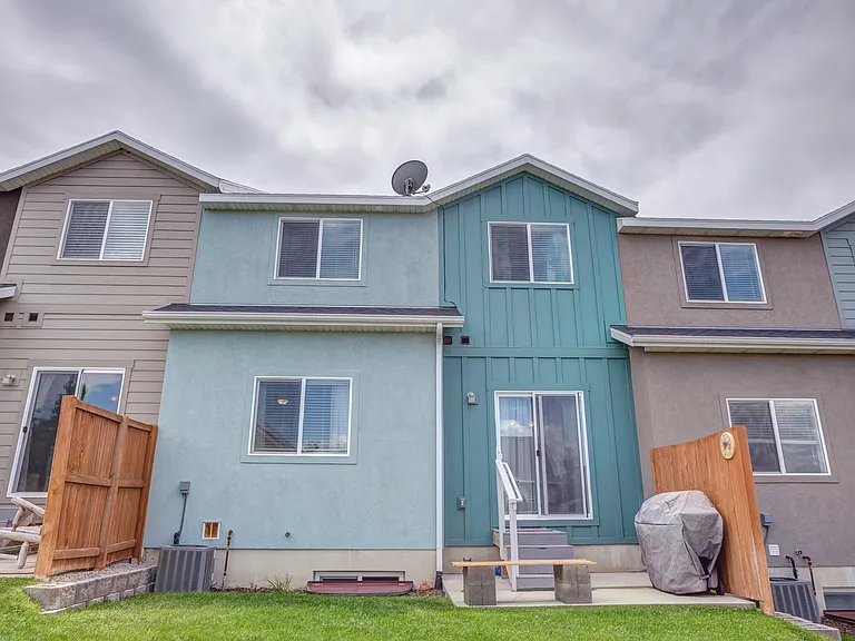 4253 N Cresthaven Ln — Photo 20