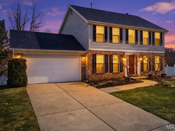 16277 Autumn View Terrace Dr, Ballwin, MO 63011