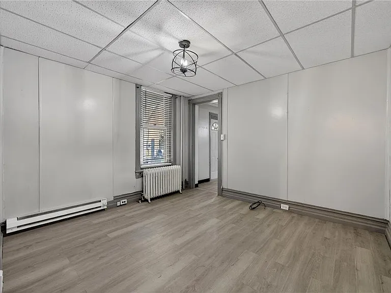 1139 W Linden St — Photo 5