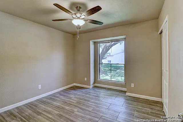 7731 Pipers Hl — Photo 19