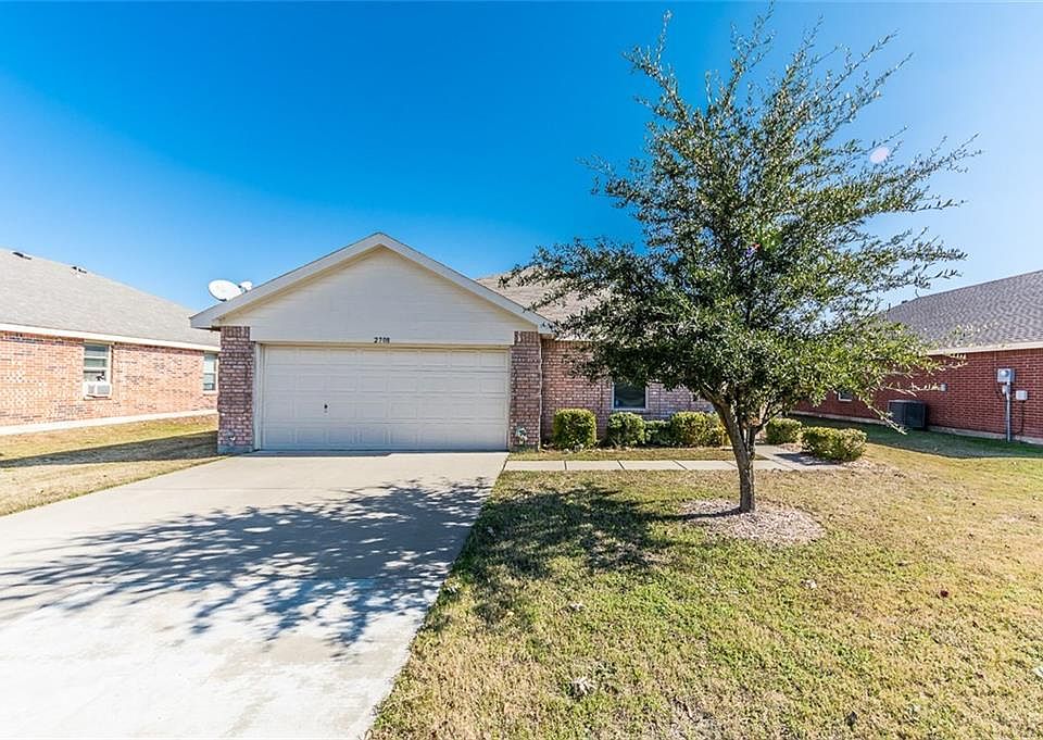1st image of 2708 Plantation Dr