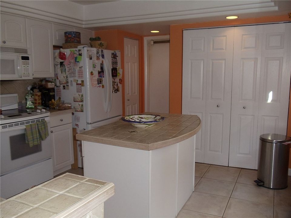 1st image of 163 NW 39th Way