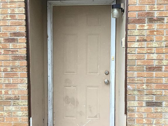 2nd image of 5483 Brookhollow Dr