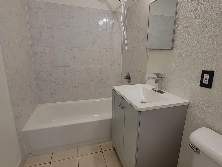 370 N 15th St #C — Photo 14