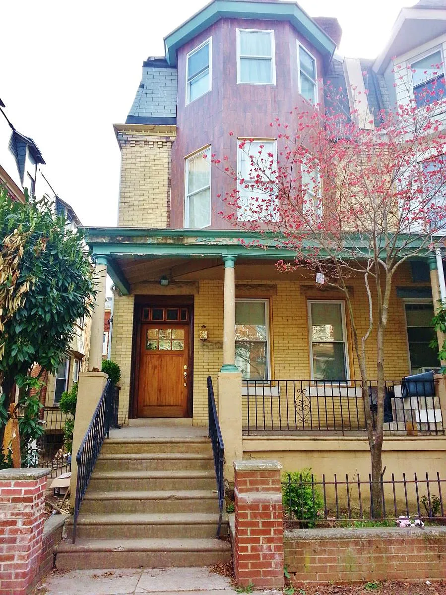Building Photo - 830 S 49th St #4