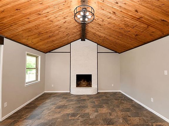 4th image of 6623 Lost Ridge Dr