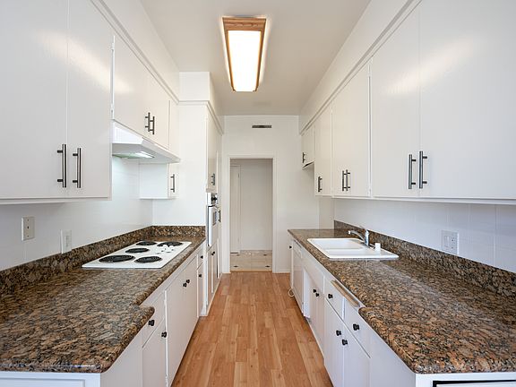 4th image of 11944 Montana Ave APT 201