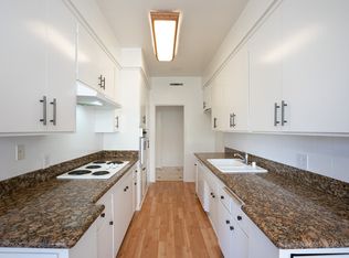 11944 Montana Ave APT 101, Los Angeles, CA 90049