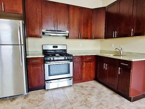 2nd image of 23-12 31st St #3BB