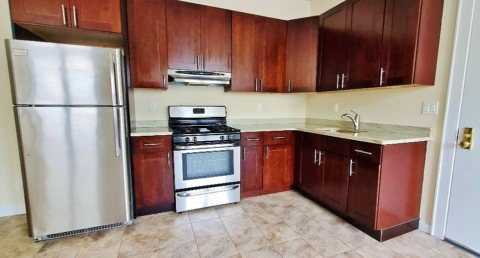 1st image of 23-12 31st St #3CC