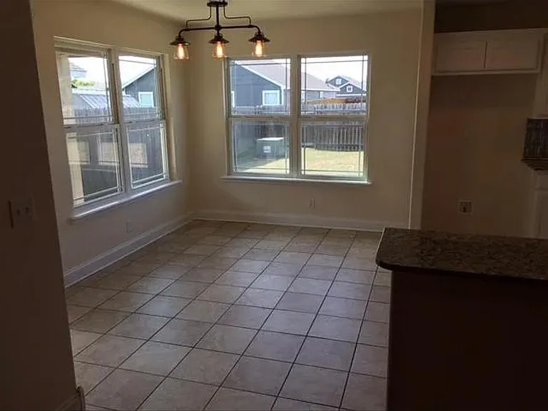 11084 N 117th East Ave — Photo 4