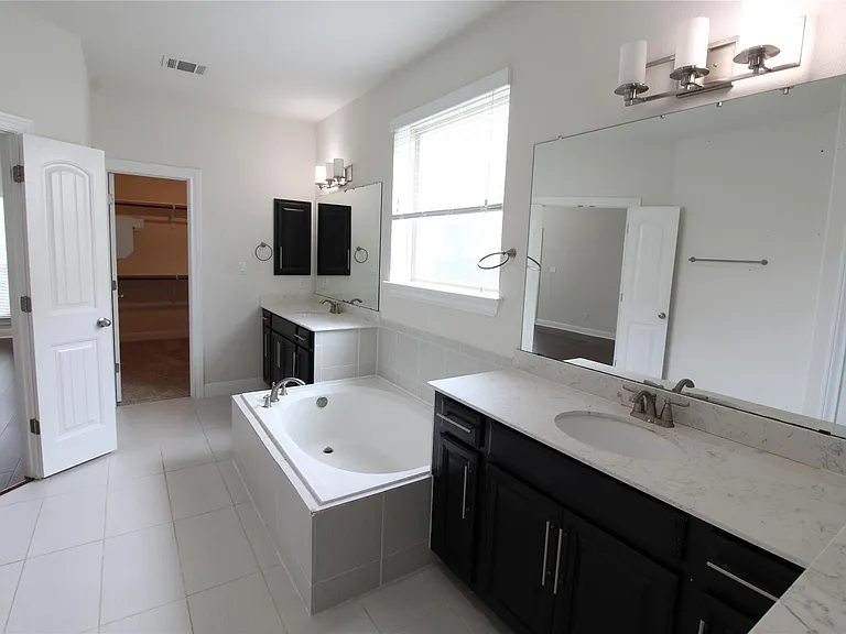 5800 Viejo Dr — Photo 13