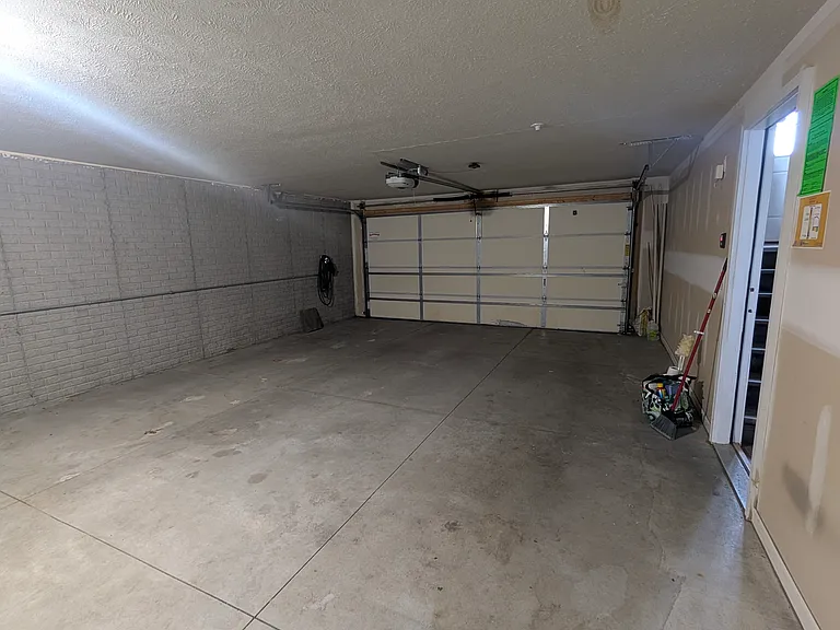 9145 Potter St — Photo 15