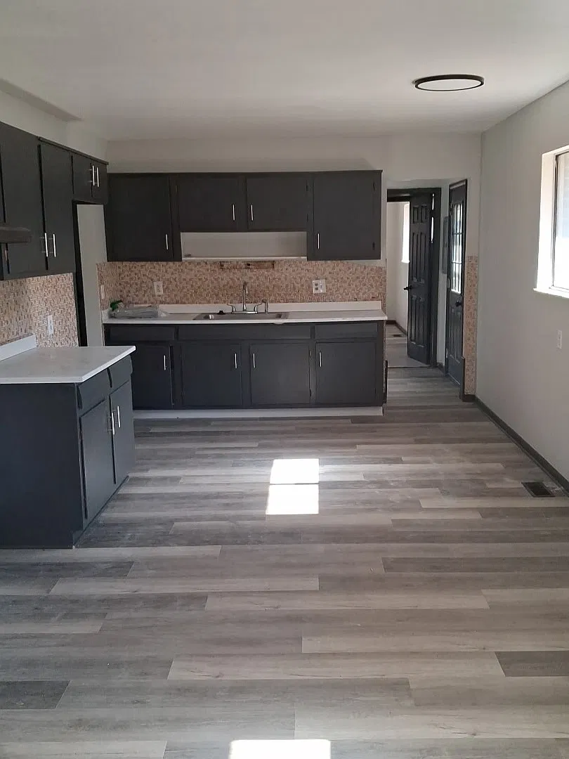 3 bed, 1.5 bath, 1300 sqft, $1,600 — Photo 4