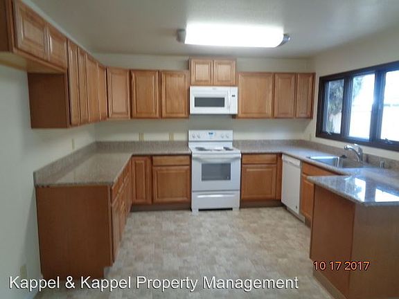 2nd image of 1357 Farmington Dr