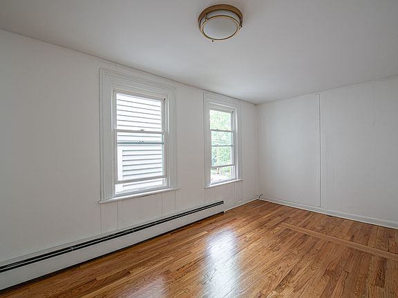 4th image of 54 Clark St #2A