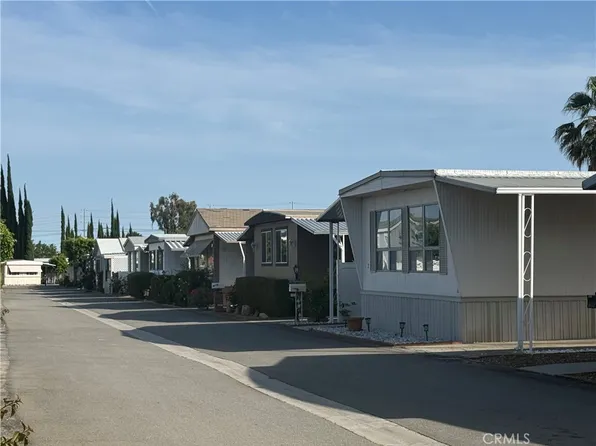 8801 Eton Ave Space 35, Canoga Park, CA 91304