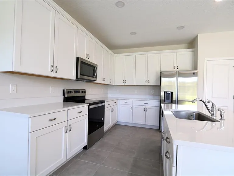 10914 Quickwater Ct — Photo 3
