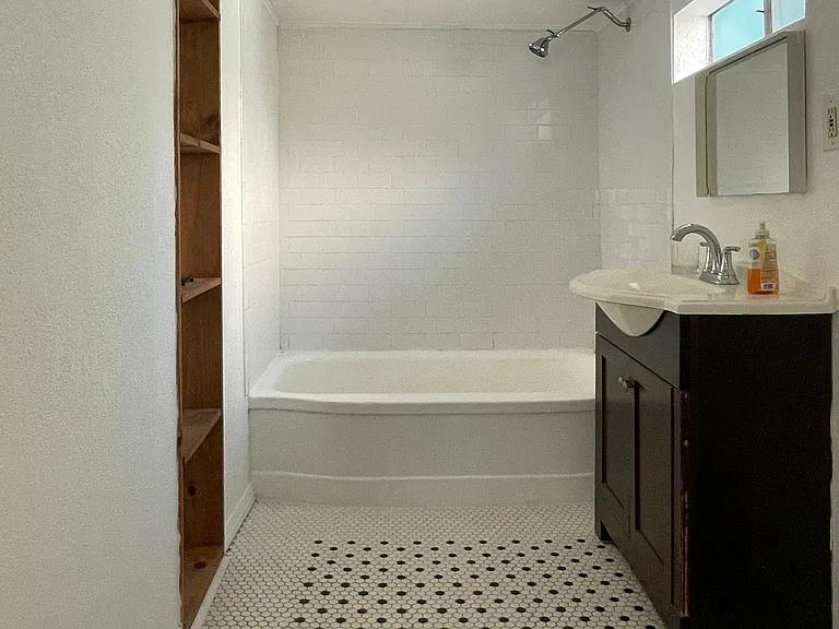 216 S Avenue 19 #1/2 — Photo 3