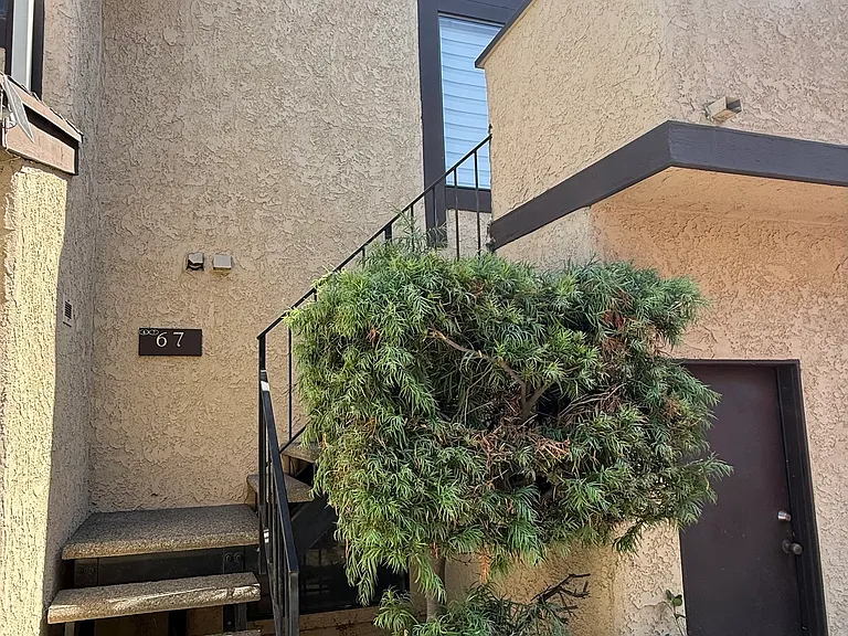 8601 Sunland Blvd #67 — Photo 3