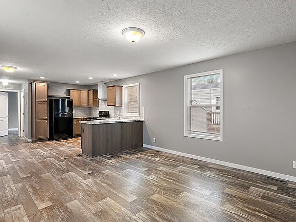 3rd image of 47 Bluebird Hill Dr #166