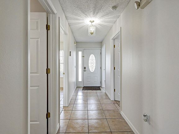 4th image of 1175 Jaybee Avenue
