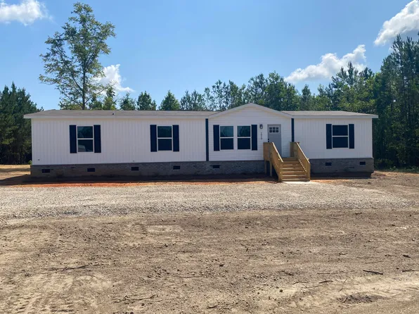 1010 Universal Cir, Saint Stephen, SC 29479