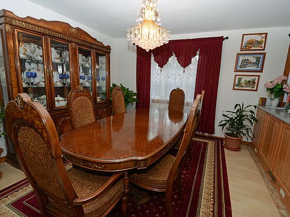 great size open feel Dining