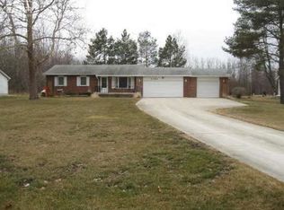 2194 S Nichols Rd, Lennon, MI 48449