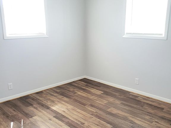 2nd image of 1011 Columbus St #1/2