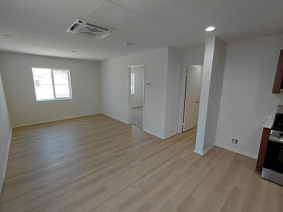 4th image of 475 Palomino Ct #Adu