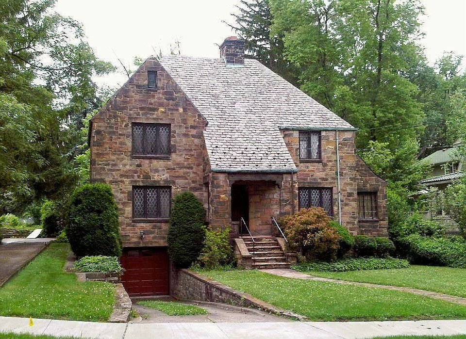 Classic Stone Tudor
