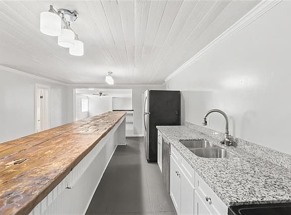 5th image of 2601 Danneel St